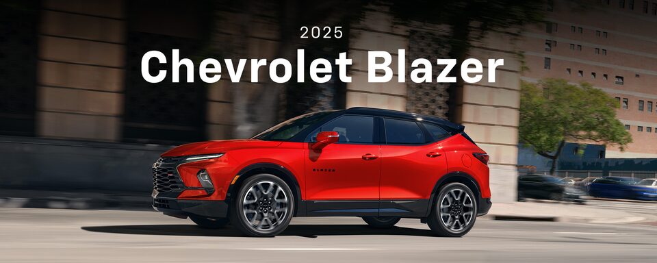 Chevrolet Blazer 2025, camioneta mediana con faros intellibeam, nuevo diseño de parrilla y rines de 20 pulgadas en aluminio